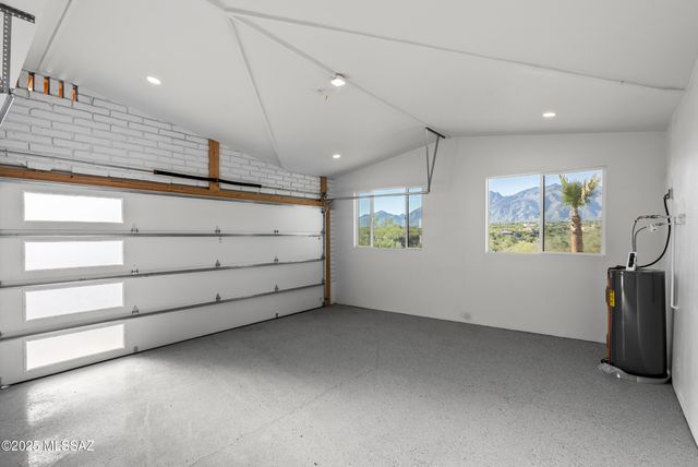 5240 E River House Road, Tucson, AZ 85718