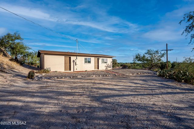 5240 E River House Road, Tucson, AZ 85718