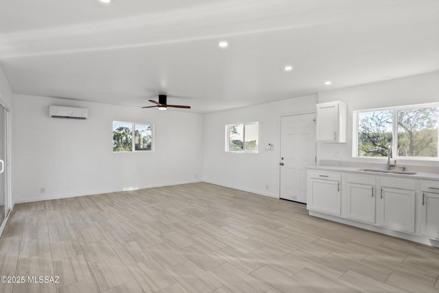 5240 E River House Road, Tucson, AZ 85718