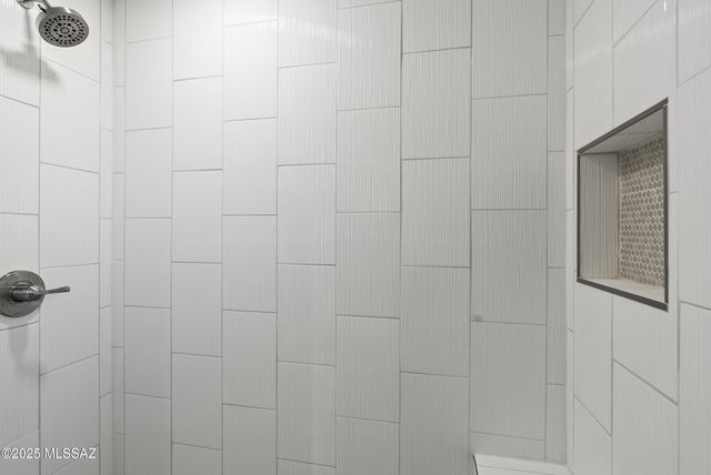 5240 E River House Road, Tucson, AZ 85718