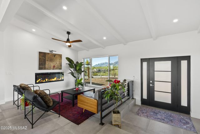 5240 E River House Road, Tucson, AZ 85718