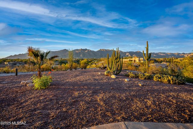 5240 E River House Road, Tucson, AZ 85718