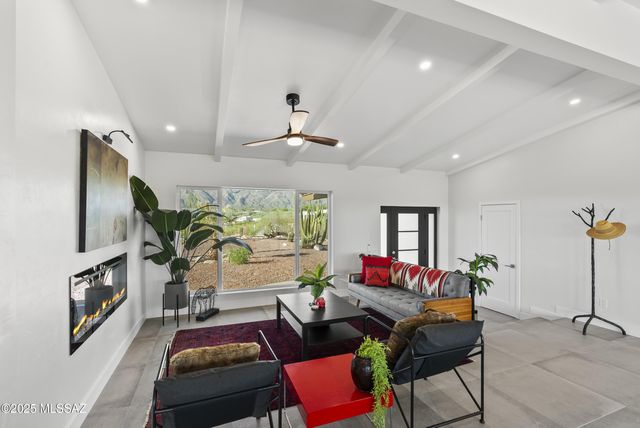 5240 E River House Road, Tucson, AZ 85718