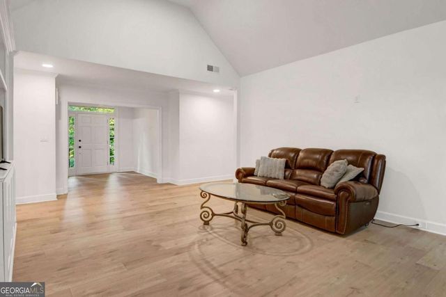 1055 Downing Court NE, Marietta, GA 30068