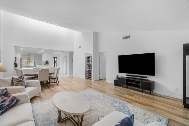 61 Eastgate Drive D, Boynton Beach, FL 33436