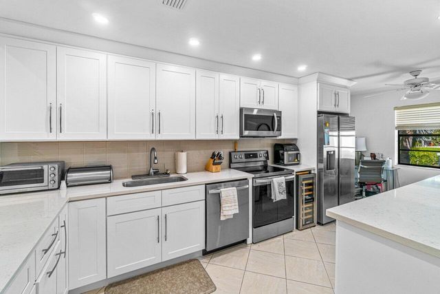 61 Eastgate Drive D, Boynton Beach, FL 33436