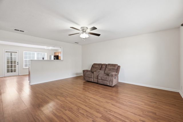 155 Wolverine Ct, Smyrna, TN 37167