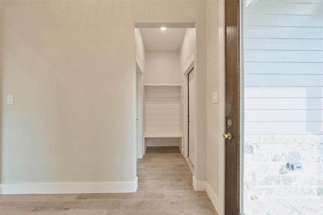 43 Silver Lakes Drive, Huntsville, TX 77340