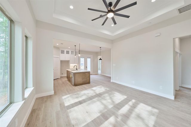 43 Silver Lakes Drive, Huntsville, TX 77340