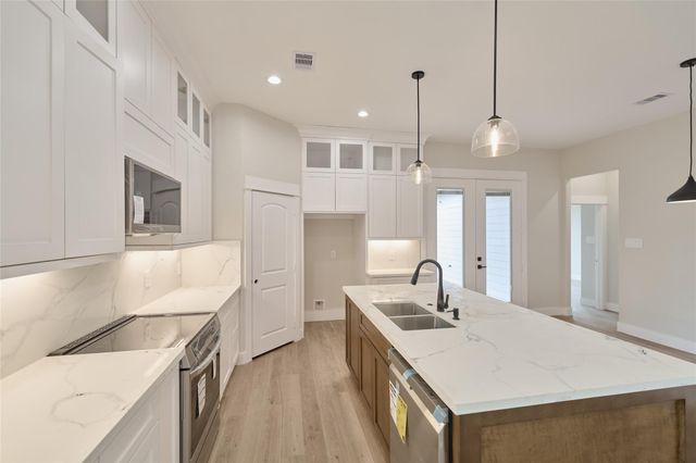 43 Silver Lakes Drive, Huntsville, TX 77340