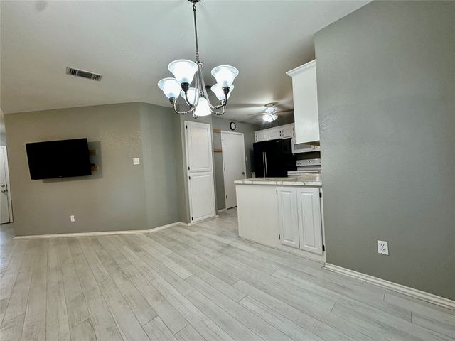 205 N Meadowview Drive, Waxahachie, TX 75165