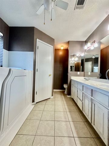 205 N Meadowview Drive, Waxahachie, TX 75165