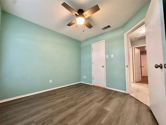 205 N Meadowview Drive, Waxahachie, TX 75165