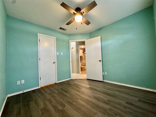 205 N Meadowview Drive, Waxahachie, TX 75165