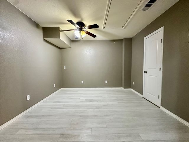 205 N Meadowview Drive, Waxahachie, TX 75165