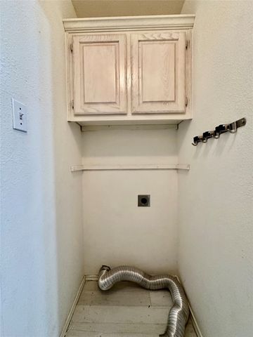 205 N Meadowview Drive, Waxahachie, TX 75165