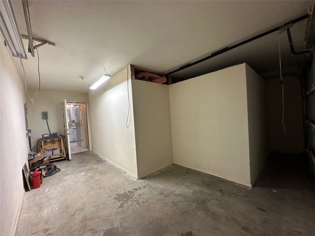 205 N Meadowview Drive, Waxahachie, TX 75165