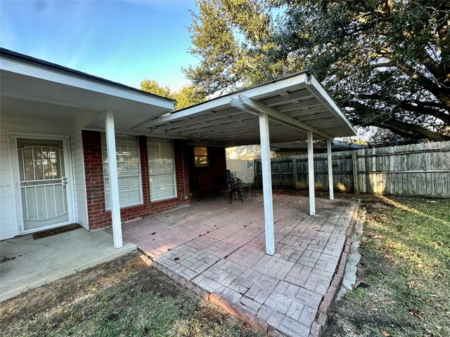 205 N Meadowview Drive, Waxahachie, TX 75165