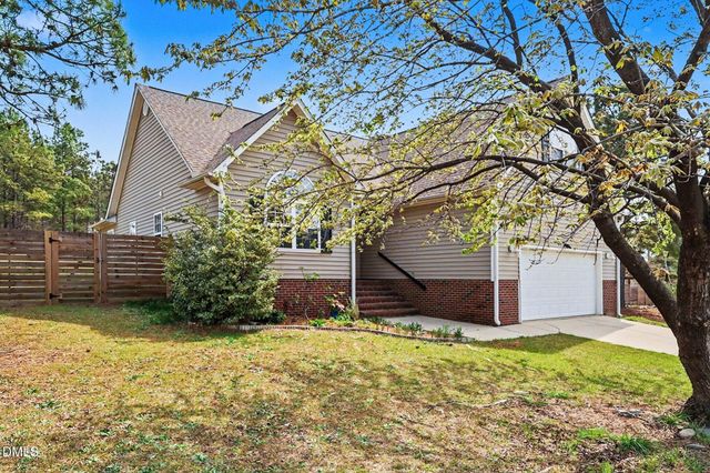 705 Colonial Hills Drive, Lillington, NC 27546