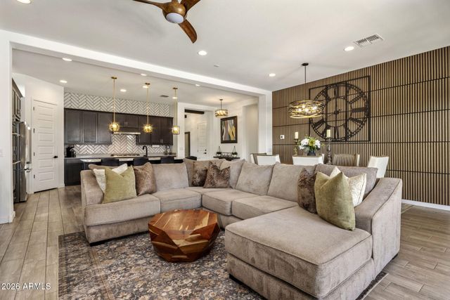 17270 W AUBREY Lane, Surprise, AZ 85378