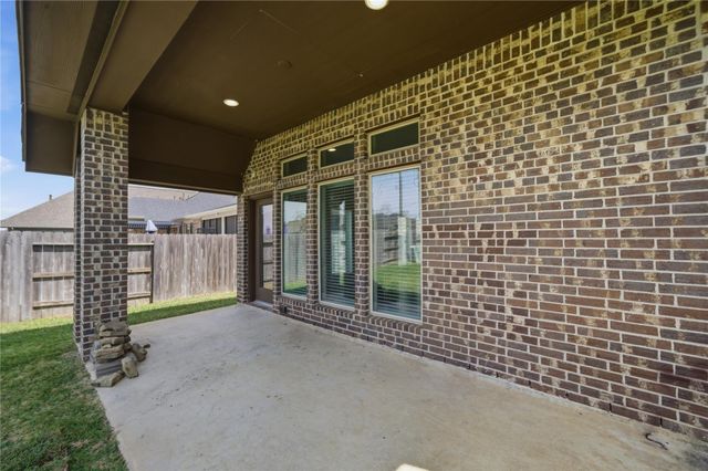 20427 Noble Arabian Drive, Tomball, TX 77377