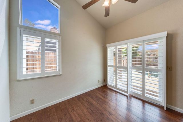 4520 Candle Ct, Elk Grove, CA 95758