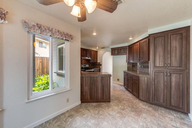 4520 Candle Ct, Elk Grove, CA 95758