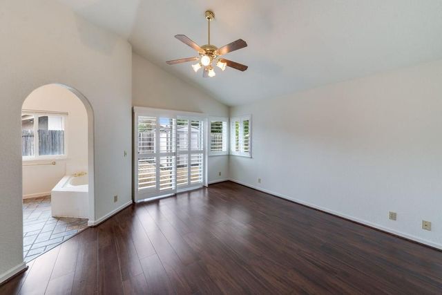 4520 Candle Ct, Elk Grove, CA 95758