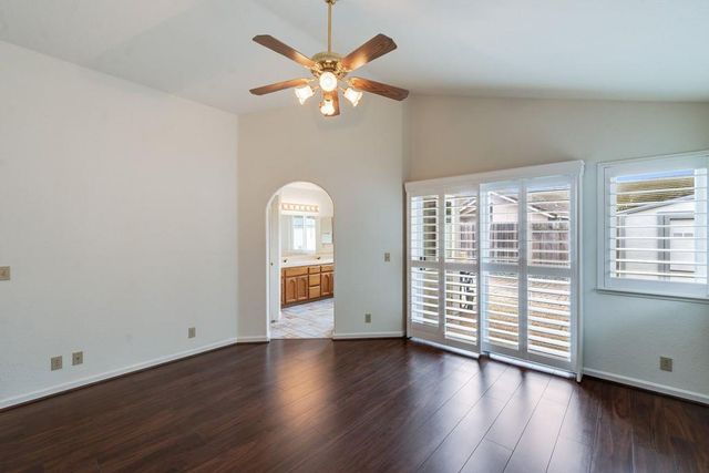 4520 Candle Ct, Elk Grove, CA 95758