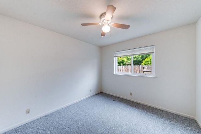 4520 Candle Ct, Elk Grove, CA 95758