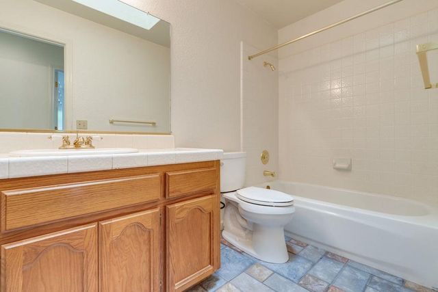 4520 Candle Ct, Elk Grove, CA 95758