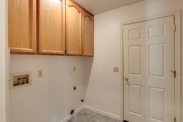 4520 Candle Ct, Elk Grove, CA 95758
