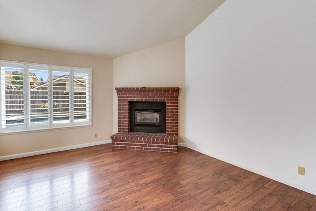 4520 Candle Ct, Elk Grove, CA 95758
