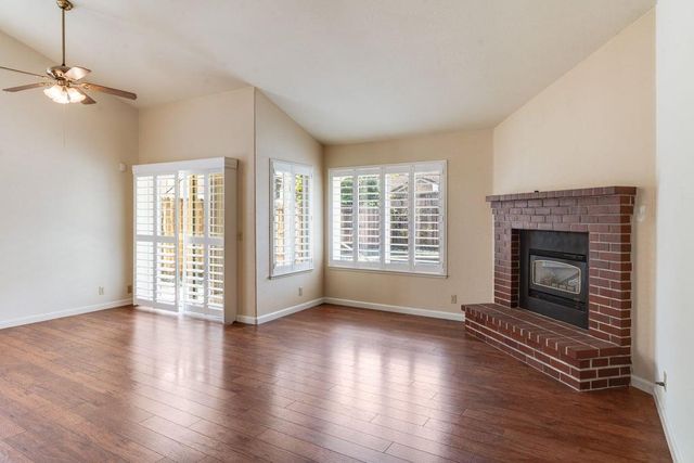4520 Candle Ct, Elk Grove, CA 95758