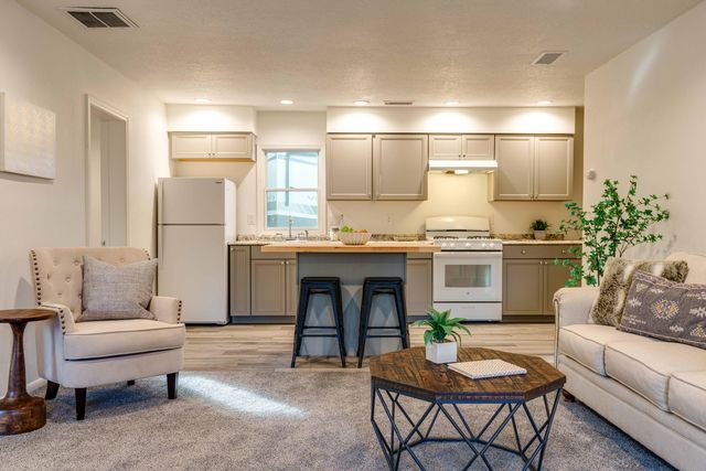 4000 Ivy Lawn Court NW, Albuquerque, NM 87107