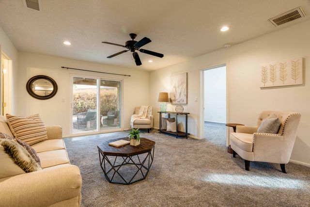 4000 Ivy Lawn Court NW, Albuquerque, NM 87107