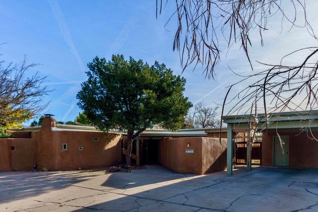 4000 Ivy Lawn Court NW, Albuquerque, NM 87107