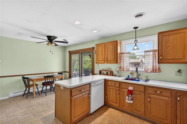 321 East Montgomery Street, Salisbury Twp, PA 18103
