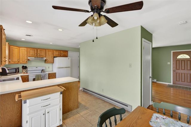 321 East Montgomery Street, Salisbury Twp, PA 18103