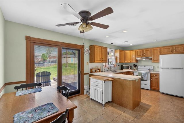 321 East Montgomery Street, Salisbury Twp, PA 18103
