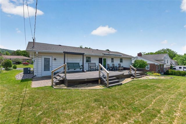 321 East Montgomery Street, Salisbury Twp, PA 18103