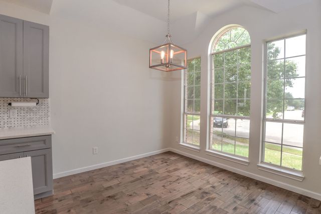 923 Kathryn Drive, Lewisville, TX 75067