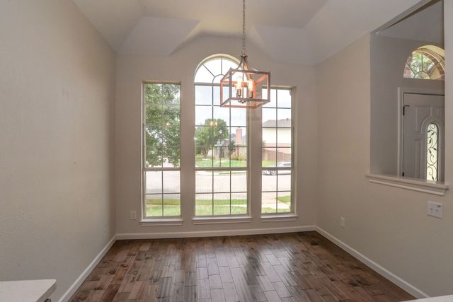 923 Kathryn Drive, Lewisville, TX 75067
