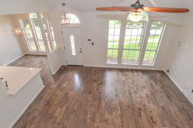 923 Kathryn Drive, Lewisville, TX 75067