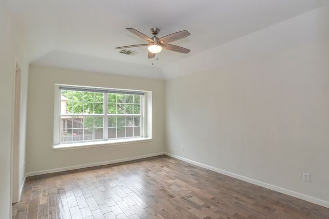 923 Kathryn Drive, Lewisville, TX 75067