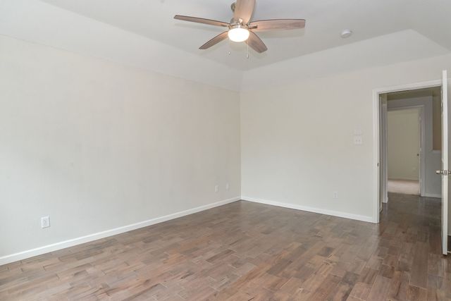 923 Kathryn Drive, Lewisville, TX 75067