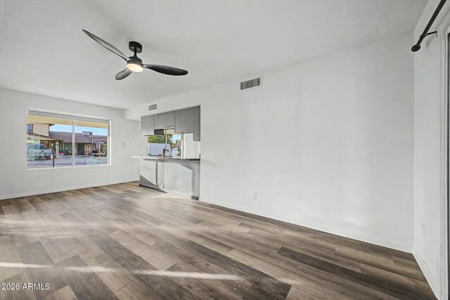 7809 W MONTEREY Way, Phoenix, AZ 85033