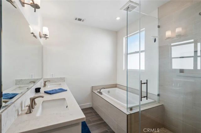 163 Flower Street B, Costa Mesa, CA 92627