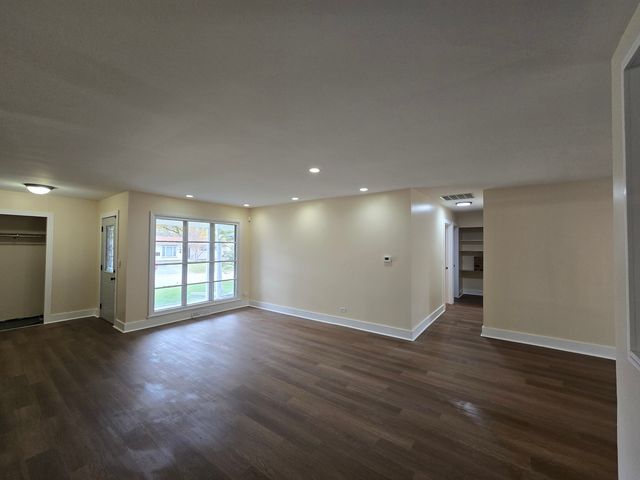 15208 Highland Avenue, Orland Park, IL 60462