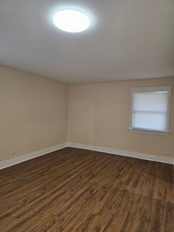 15208 Highland Avenue, Orland Park, IL 60462